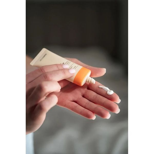 Солнцезащитный крем с антиоксидантной защитой Who Cares Bifida Barrier Sun Сream 40 мл фото