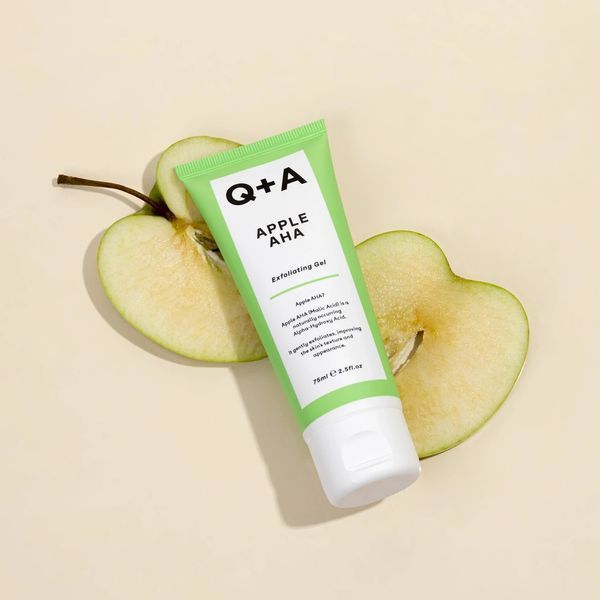Скраб для тела с AHA &ndash; кислотами Q+A AHA Exfoliator Body Scrub 250 мл фото
